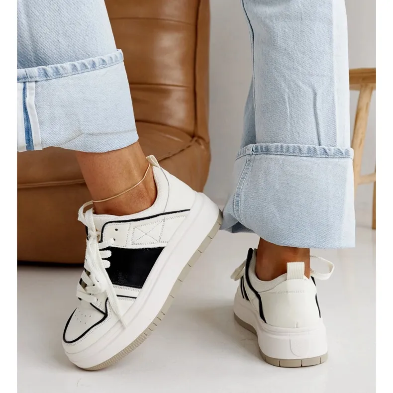 Chaussures de sport en cuir blanc blanche